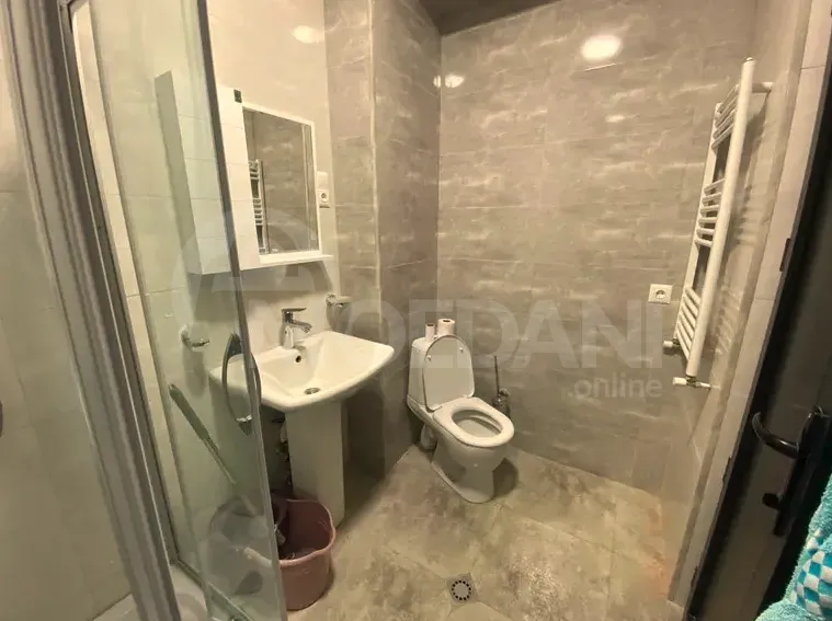 ქირავდება 2 ოთახიანი ბინა 65მ² 5/12 სართ თბილისი - photo 2