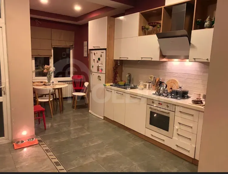 Продам 4-комн. квартиру 192м² 5/6 эт. Тбилиси - изображение 6