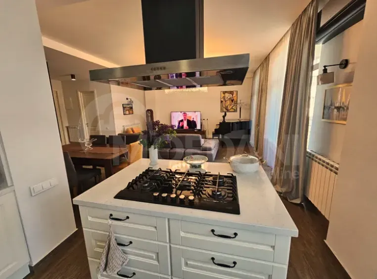 Продам 5-комн. квартиру 183м² 5/10 эт. Тбилиси - изображение 4