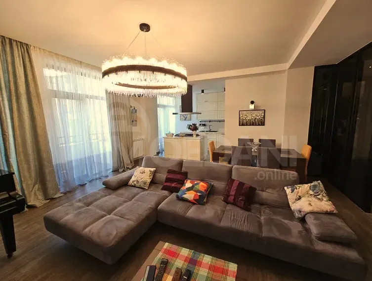 Продам 5-комн. квартиру 183м² 5/10 эт. Тбилиси - изображение 1