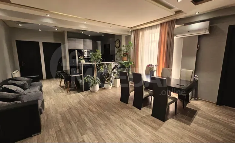 იყიდება 4 ოთახიანი ბინას 100მ² 12/15 სართ თბილისი - photo 1