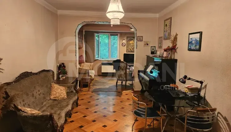 იყიდება 3 ოთახიანი ბინას 80მ² 3/8 სართ თბილისი - photo 1