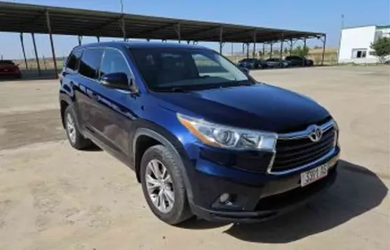 Toyota Highlander 2015 თბილისი