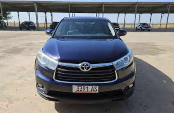 Toyota Highlander 2015 თბილისი