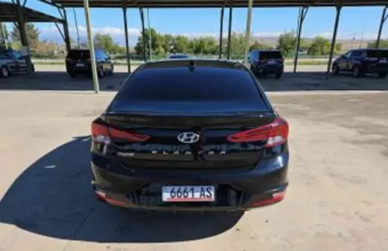 Hyundai Elantra 2019 თბილისი