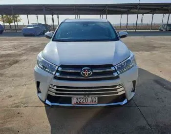 Toyota Highlander 2017 თბილისი