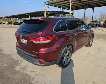 Toyota Highlander 2018 თბილისი