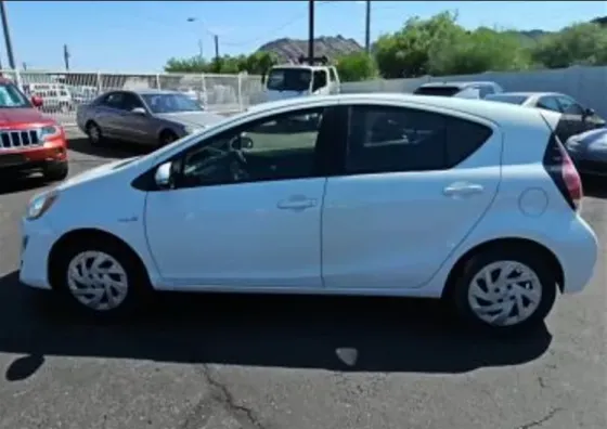 Toyota Prius C 2016 Tbilisi