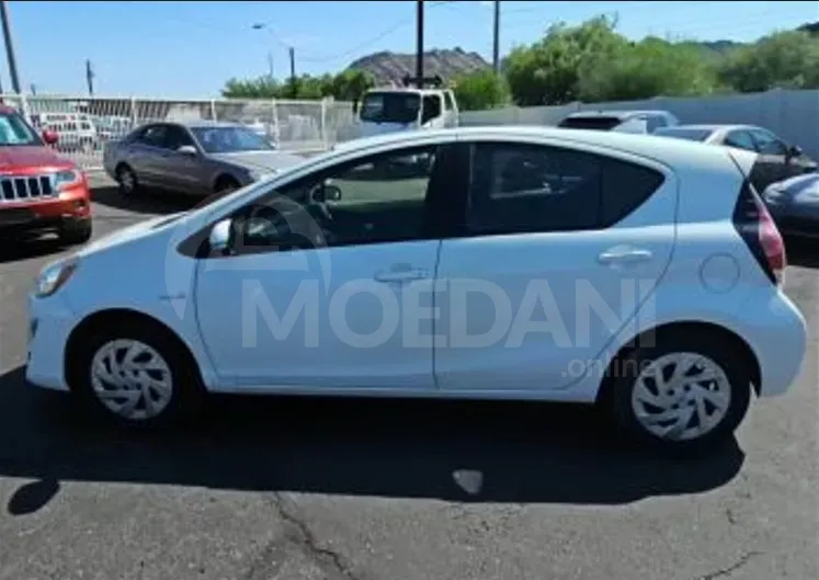 Toyota Prius C 1.5L 2016 Тбилиси - изображение 4