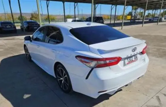 Toyota Camry 2019 Тбилиси