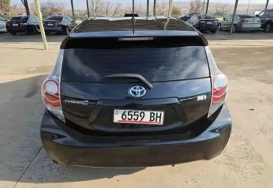 Toyota Prius C 2014 Тбилиси