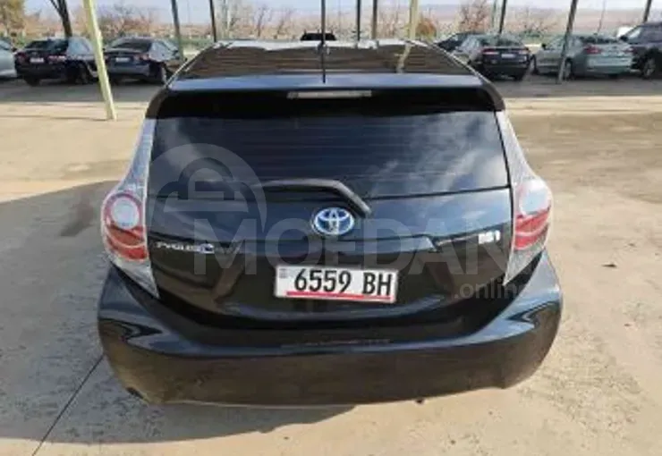 Toyota Prius C 1.5L 2014 Тбилиси - изображение 5