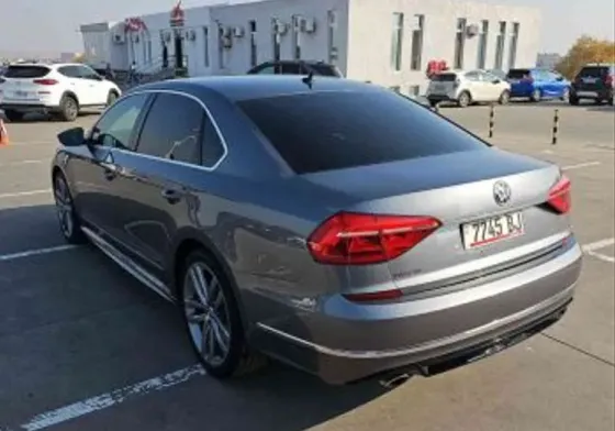 Volkswagen Passat 1.8 2016 თბილისი