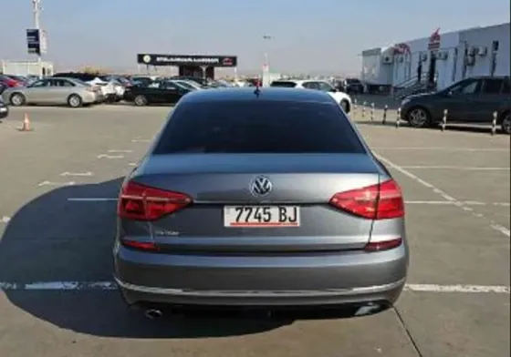 Volkswagen Passat 1.8 2016 თბილისი