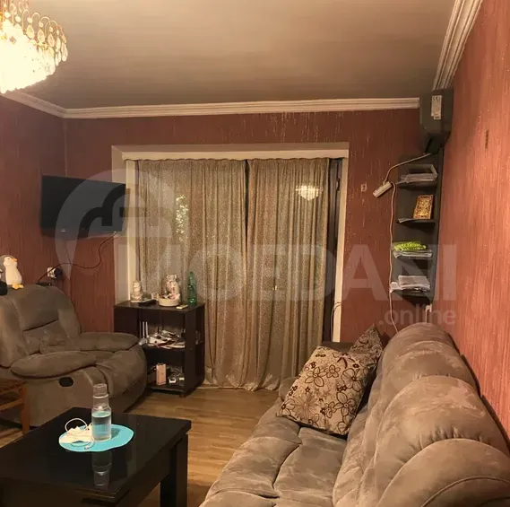 ქირავდება 2 ოთახიანი ბინა 41მ² 3/5 სართ თბილისი - photo 1