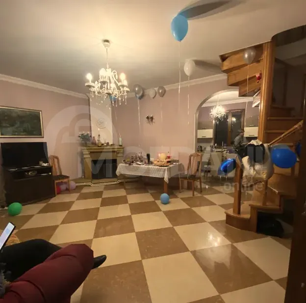 House for rent 200м² Tbilisi - photo 1