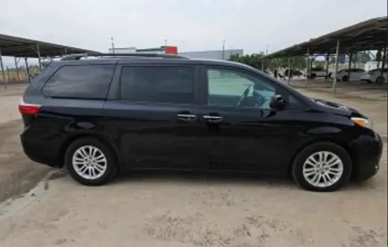 Toyota Sienna 2016 Tbilisi