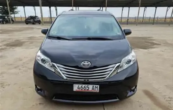 Toyota Sienna 2016 Tbilisi