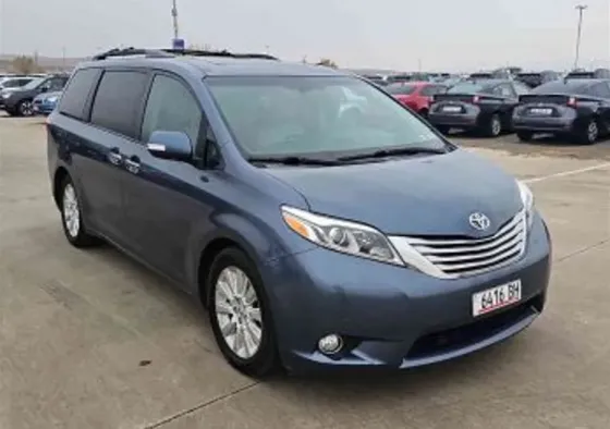 Toyota Sienna 2015 Tbilisi