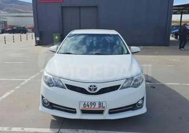 Toyota Camry 2.5L 2014 Тбилиси - изображение 1