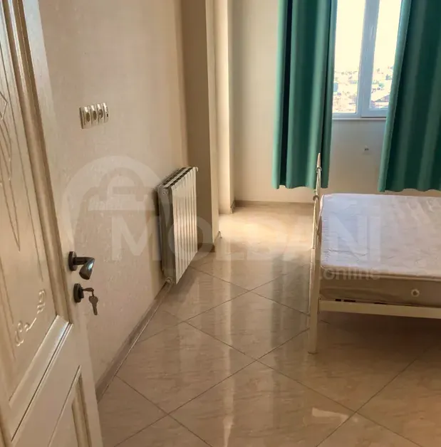 ქირავდება 2 ოთახიანი ბინა 55მ² 10/15 სართ თბილისი - photo 2