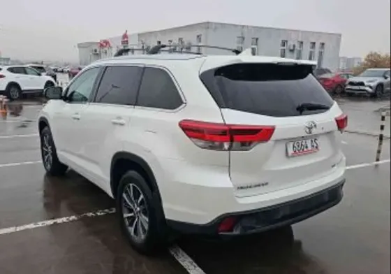 Toyota Highlander 2018 Tbilisi