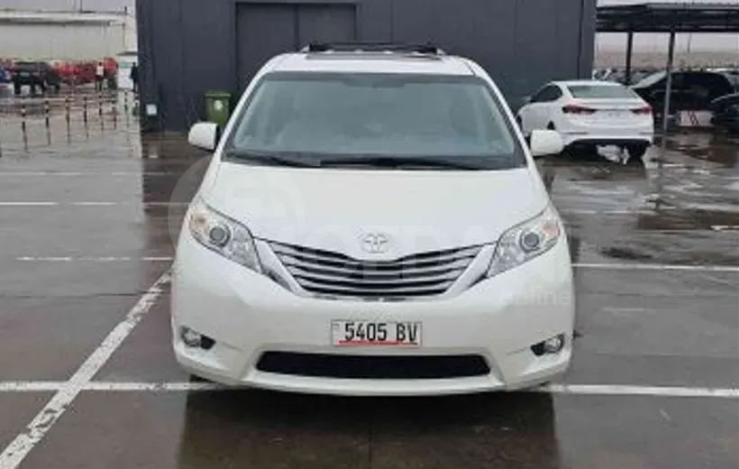 Toyota Sienna 3.5L 2015 Тбилиси - изображение 2