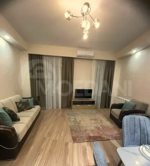 ქირავდება 2 ოთახიანი ბინა 60მ² 11/15 სართ თბილისი - photo 1