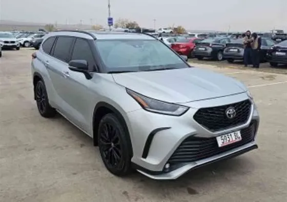 Toyota Highlander 2023 Тбилиси