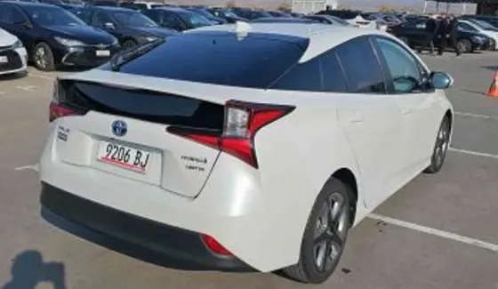 Toyota Prius 2022 Тбилиси