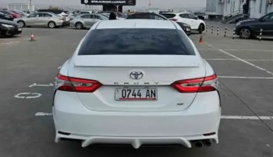 Toyota Camry 2020 Тбилиси