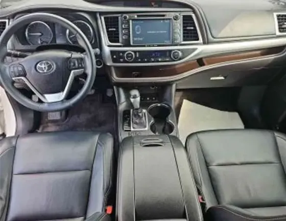 Toyota Highlander 2016 Тбилиси