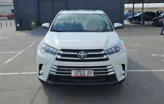 Toyota Highlander 2016 Тбилиси