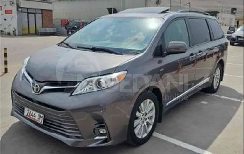 Toyota Sienna 3.5L 2017 თბილისი - photo 2