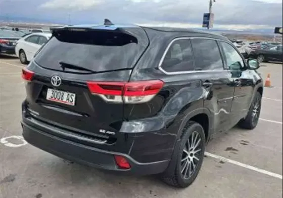 Toyota Highlander 2018 Тбилиси