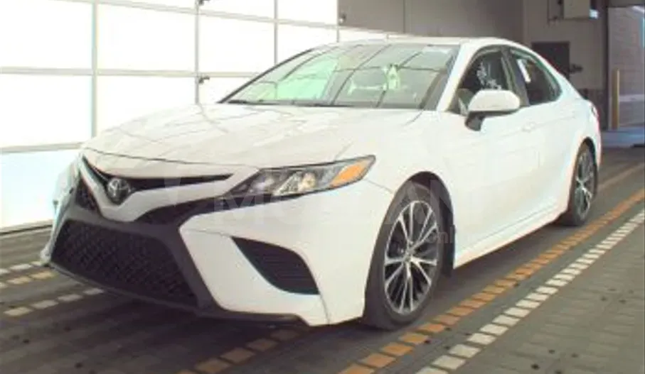 Toyota Camry 2.5L 2020 Тбилиси - изображение 1