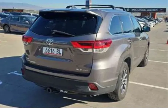 Toyota Highlander 2018 Tbilisi