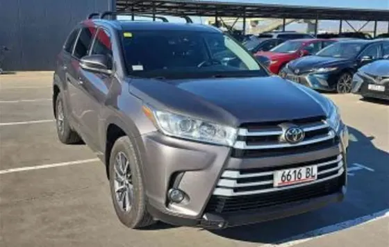 Toyota Highlander 2018 Tbilisi