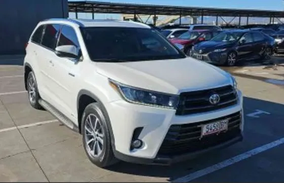 Toyota Highlander 2017 Tbilisi