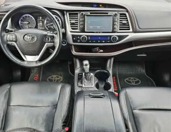 Toyota Highlander 2016 Tbilisi