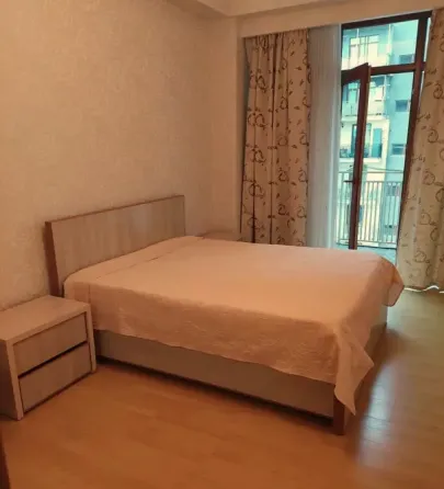 ქირავდება 2 ოთახიანი ბინა 80მ² 11/15 სართ თბილისი