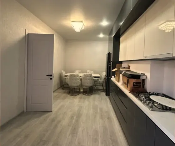 ქირავდება 3 ოთახიანი ბინა 90მ² 5/12 სართ თბილისი