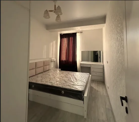 ქირავდება 3 ოთახიანი ბინა 90მ² 5/12 სართ თბილისი