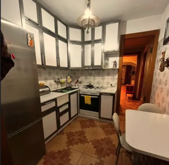 ქირავდება 3 ოთახიანი ბინა 80მ² 5/10 სართ თბილისი