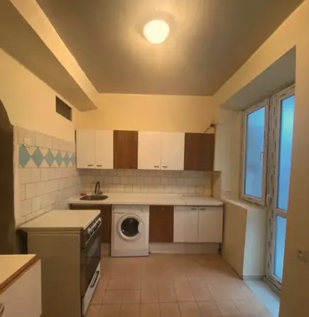 ქირავდება 3 ოთახიანი ბინა 100მ² 2/2 სართ თბილისი