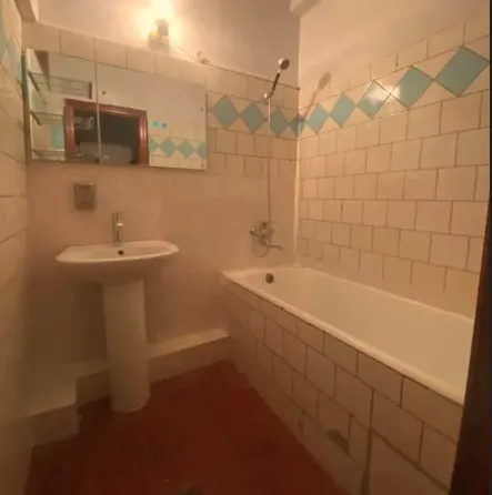 ქირავდება 3 ოთახიანი ბინა 100მ² 2/2 სართ თბილისი