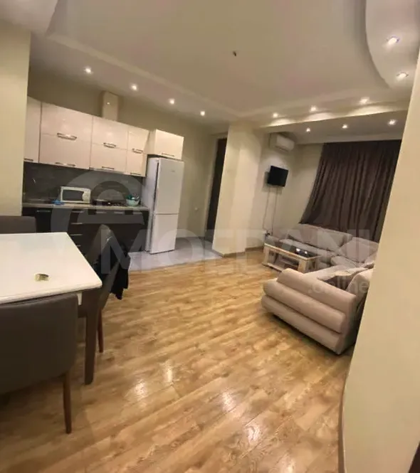 ქირავდება 2 ოთახიანი ბინა 60მ² 8/12 სართ თბილისი - photo 2