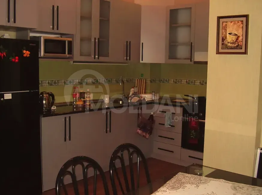 ქირავდება 3 ოთახიანი ბინა 100მ² 3/5 სართ თბილისი - photo 1