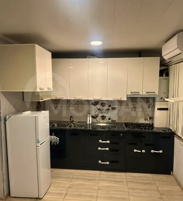 ქირავდება 2 ოთახიანი ბინა 50მ² 1/5 სართ თბილისი - photo 2