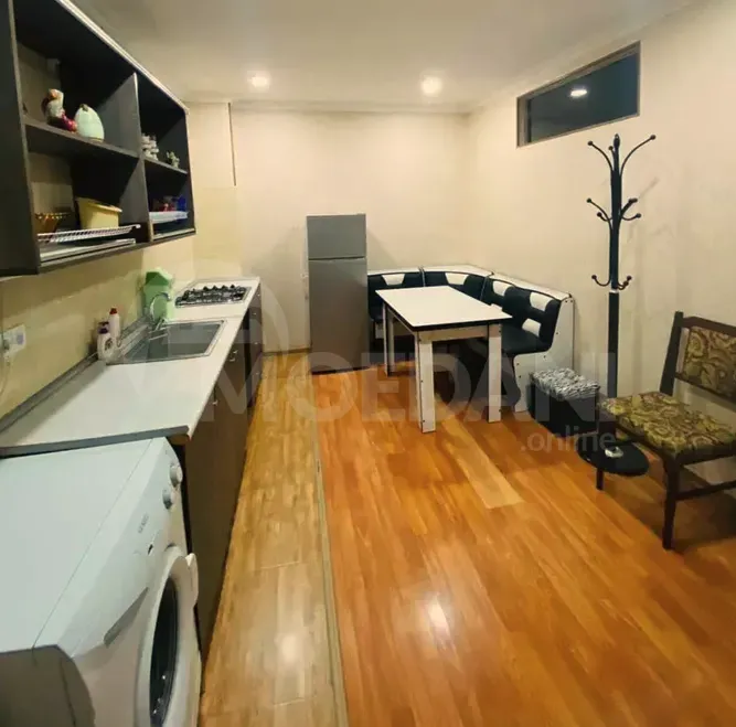 ქირავდება 2 ოთახიანი ბინა 50მ² 1/1 სართ თბილისი - photo 2